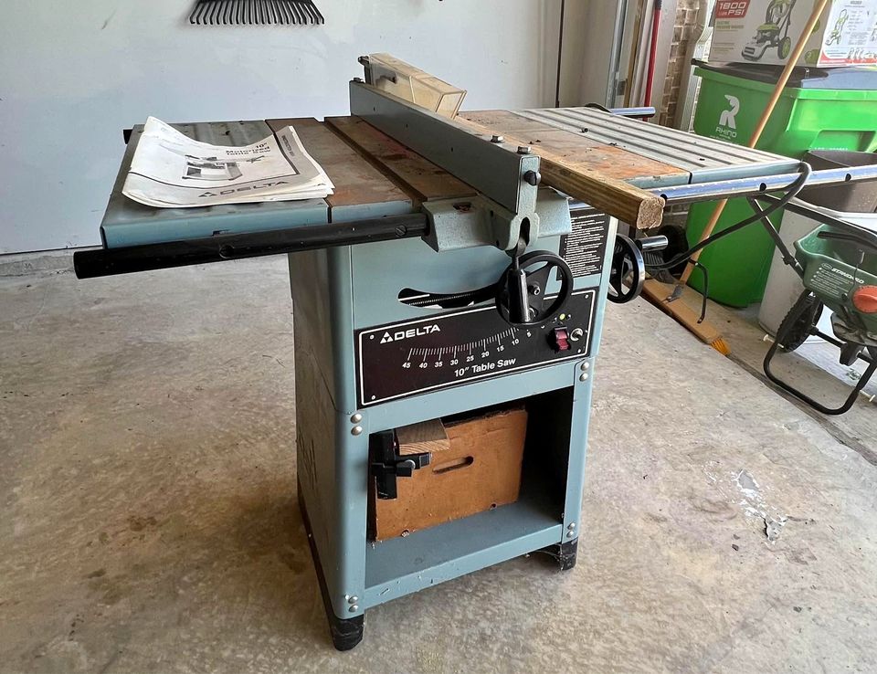 Delta 10 Inch Table Saw