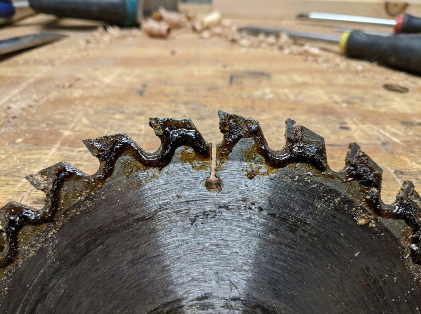 Heavy pitch and resin buildup coating table saw blade teeth