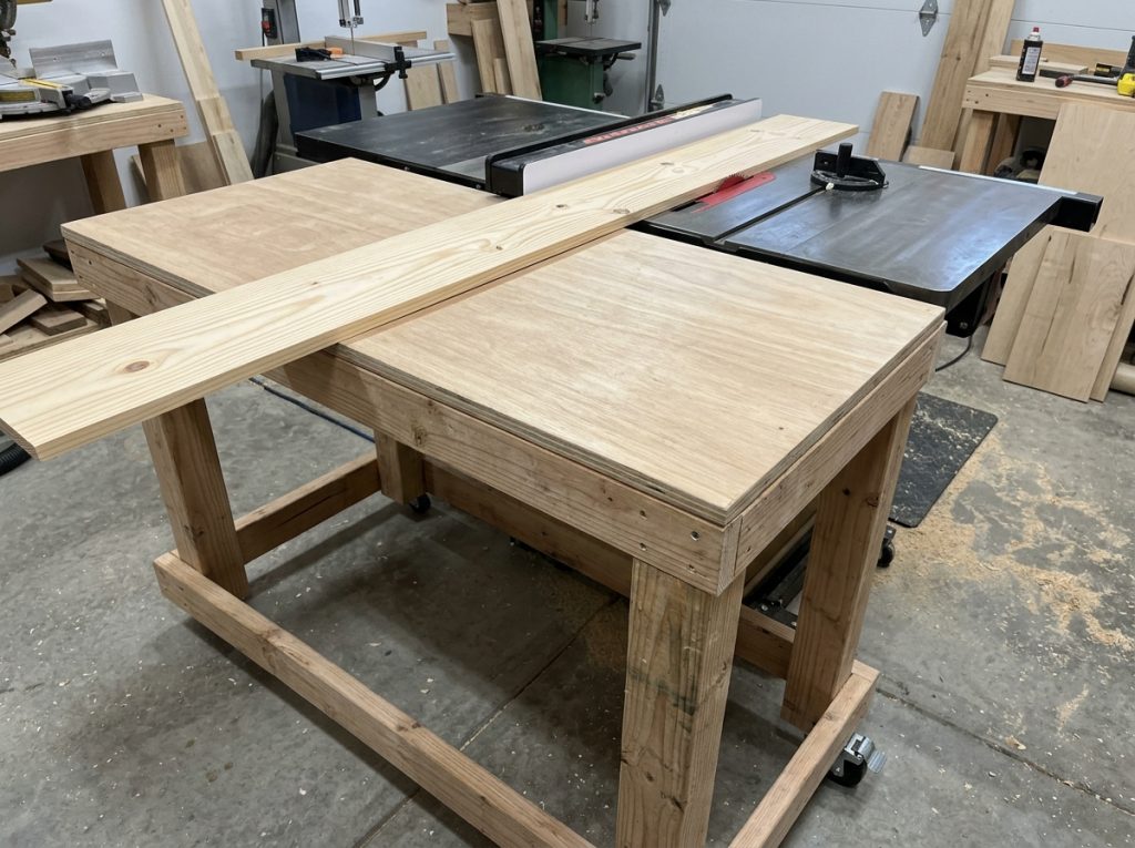 Best Table Saw Outfeed Tables